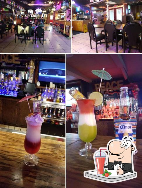 Fish Place, 925 Texas Ave in La Marque Restaurant menu and reviews