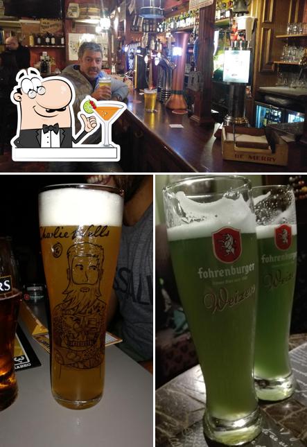 La foto della bevanda e bancone da bar di Lucky Hill - Irish Pub