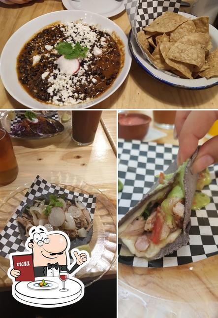 Comida en Taquería La Lupe - Restaurante Mexicano