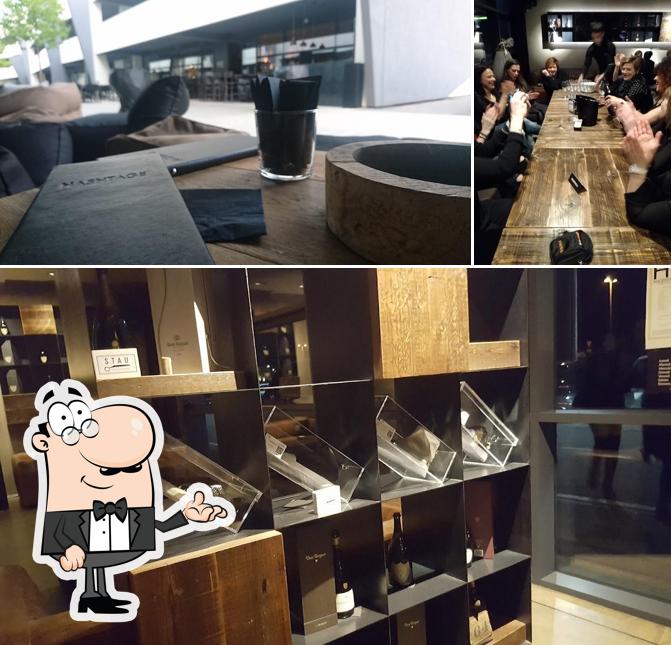 La foto di interni e bancone da bar da Baessato Noventa