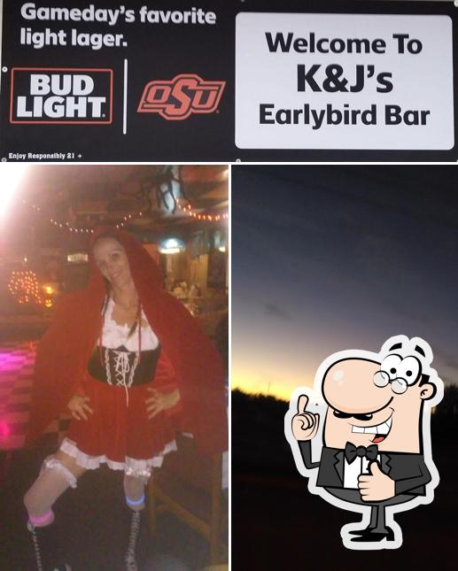 Это изображение паба и бара "K&J's Early Bird Bar"