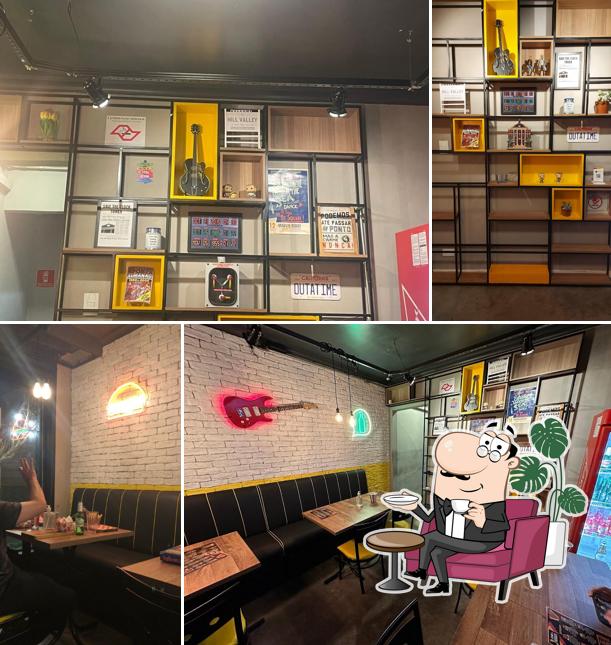 O interior do Johnny Be Burger