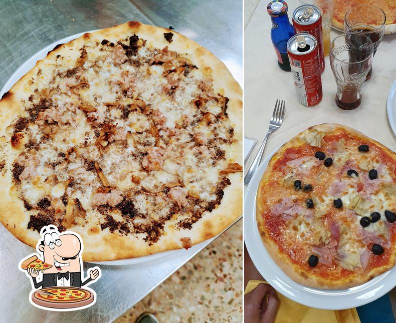 Pick various kinds of pizza