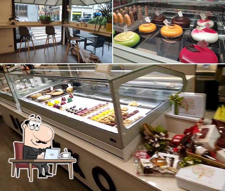 Bislakko Cafè&Pastry si caratterizza per la interni e cibo