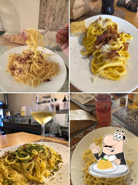 Spaghetti alla carbonara al Labottega Pastificio con Cucina Roma