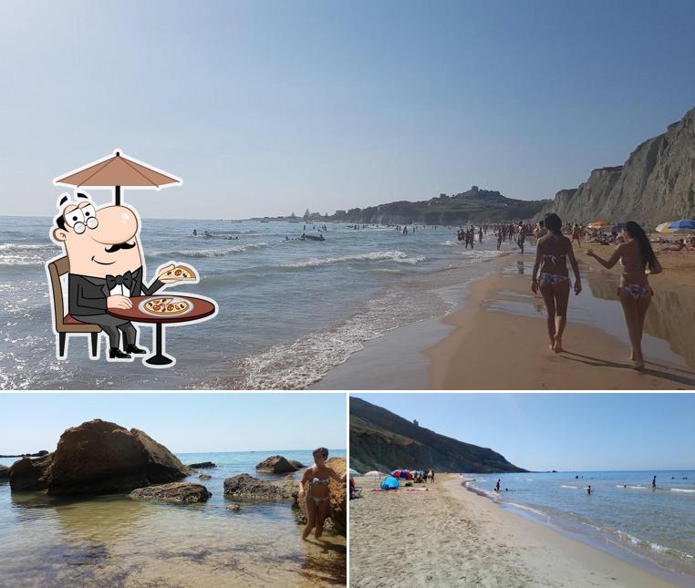 Goditi la vista dagli esterni di La Spiaggetta