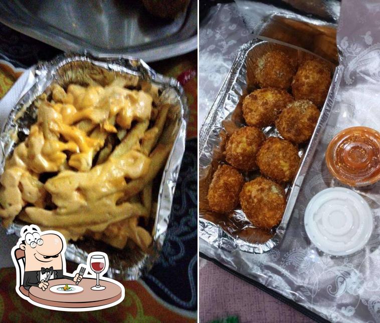 Food at MJ Momos