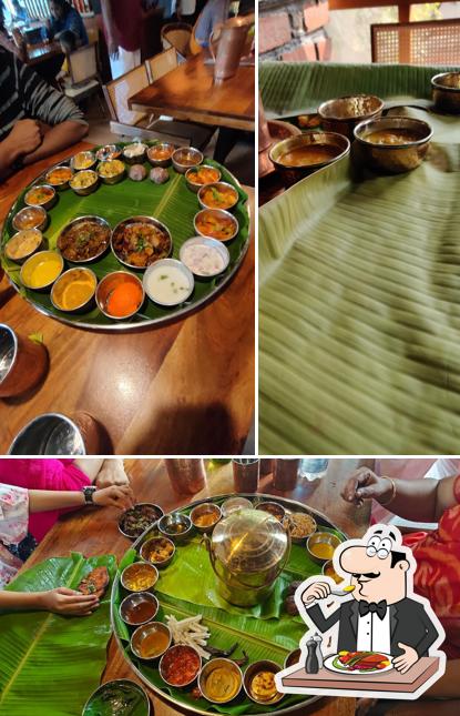 Food at Tinnai Mess - Gramiya Manam
