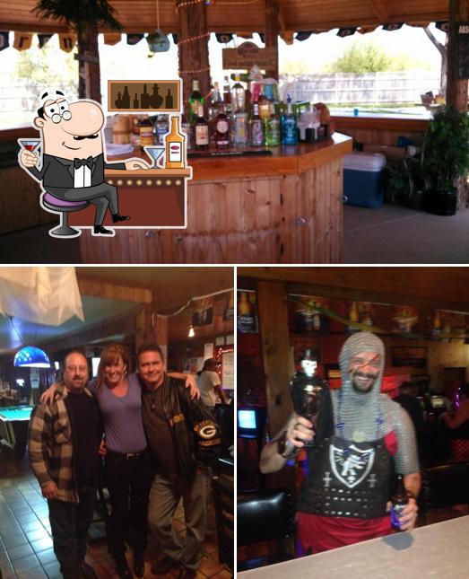 Replay Sports Bar & Grill in De Pere Restaurant menu and reviews