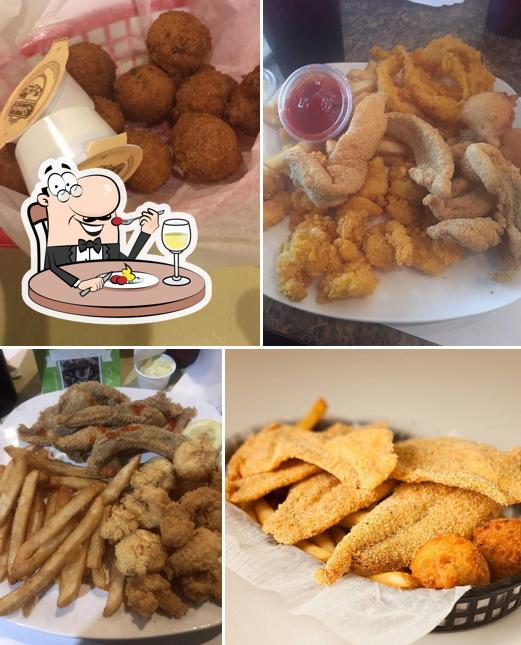 Catfish Cabin, 1400 Louisville Ave in Monroe Restaurant menu and reviews