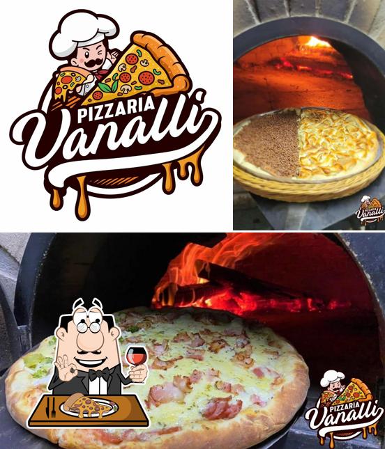 Order pizza at Pizzaria Vanalli