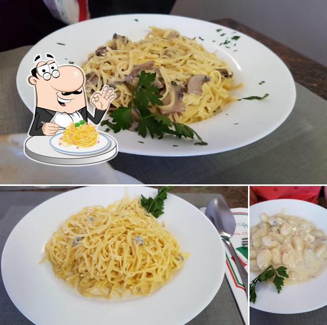 Spaghetti carbonara at Feinkost Paradies
