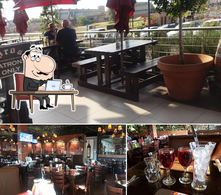 L'intérieur de Bennigan's Grillhouse & Bar Boksburg