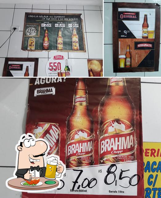 Você pode tomar um copo de cerveja leve ou escura