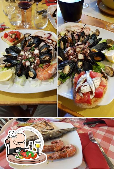 Ordina la cucina di mare a Ristorante Pizzeria Cavallino Rosso