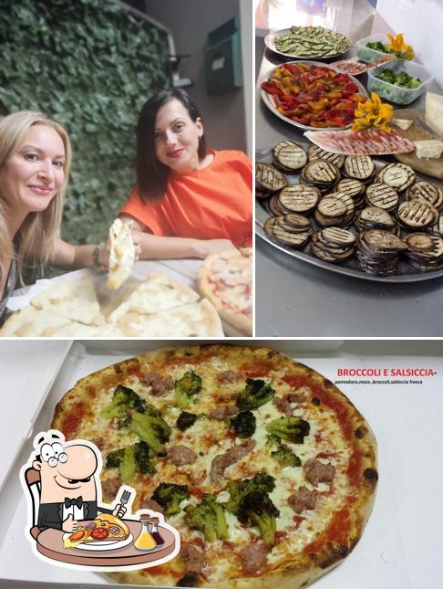 A Rustica, puoi assaggiare una bella pizza