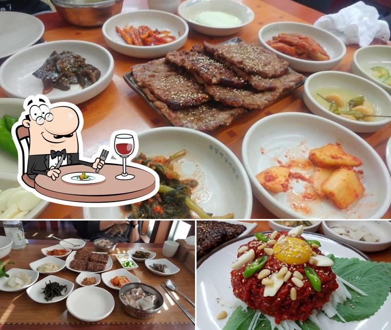 Meals at Songjeong Tteokgalbi
