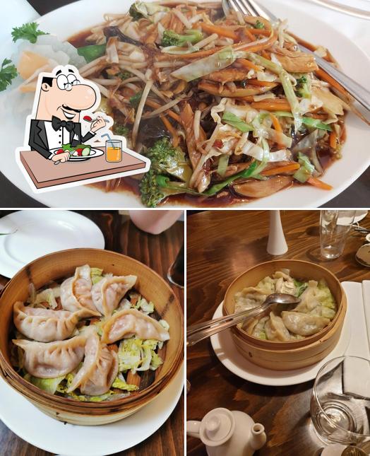 Еда в "Shanghai Restaurant"