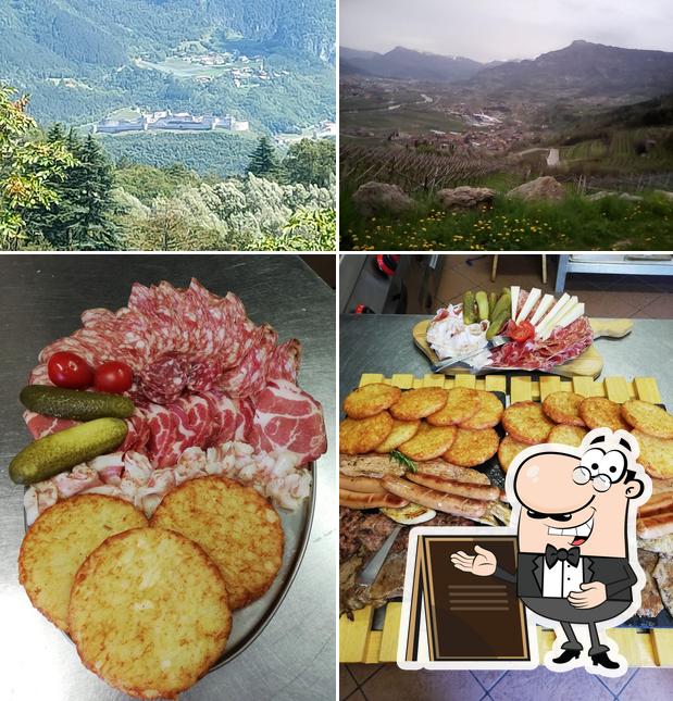 Guarda la foto che raffigura la esterno e cibo di Pro Loco di Savignano e Amici di Servis