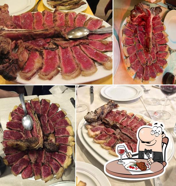 Ordina i un pasto a base di carne a Ristorante La Carbonaia 90