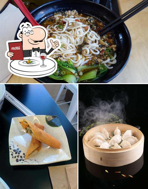 Comida en Ox King Noodles 牛魔王肉食馆