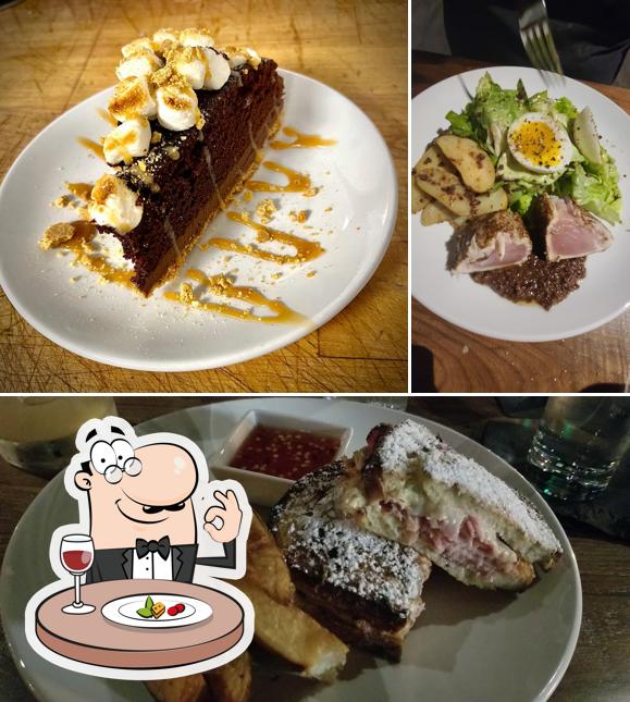 Whiskey Barrel Lounge in Happy Valley Restaurant menu and reviews