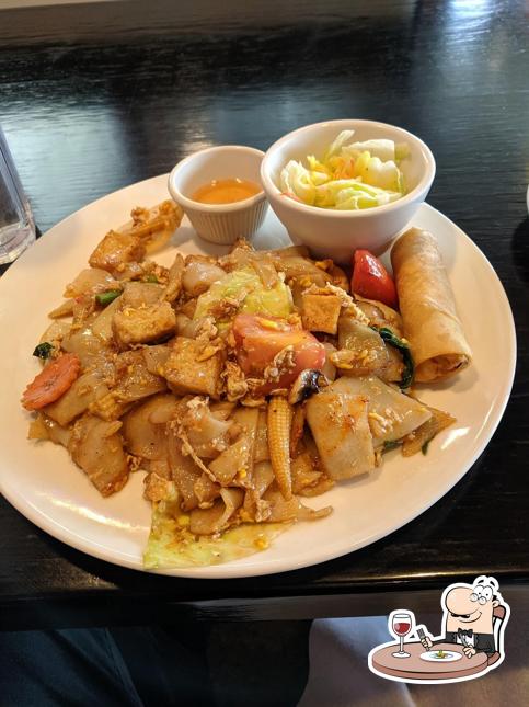 Thai Basil, Brownsburg carta y opiniones del restaurante tailandesa
