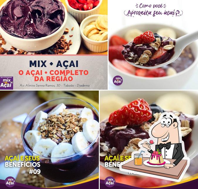 Mix Mais Açaí Taboão serve uma variedade de pratos doces