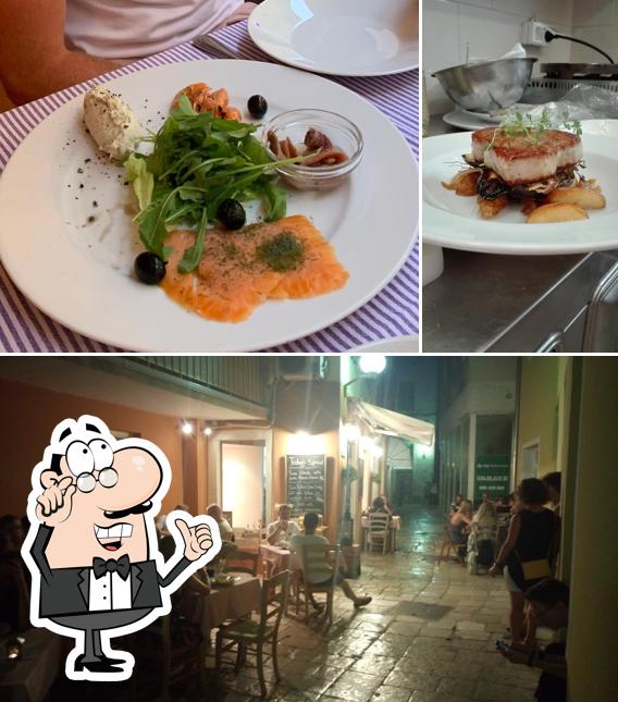 Gli interni di L'Osteria 12 Restaurant & Bar