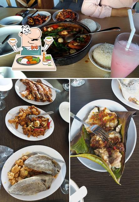 Food at Rumah Makan Seafood Apong Ambon