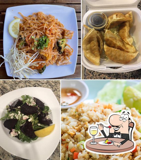 Food at Thai Noodle Express