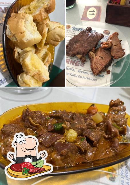 Escolha refeições de carne no Churrascaria Tropeiro do Gaúcho