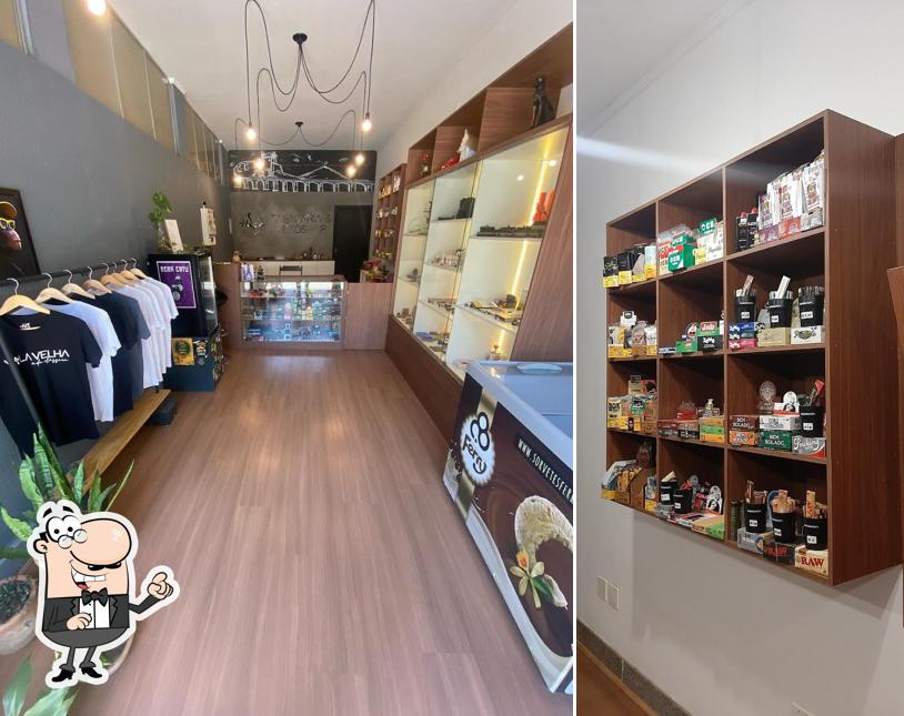 O interior do HOPE Tabacaria & HeadShop