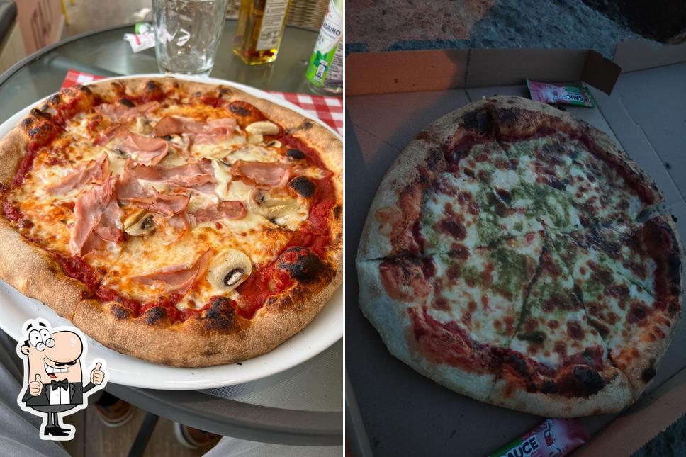 Regarder l'image de Pizza di napoli