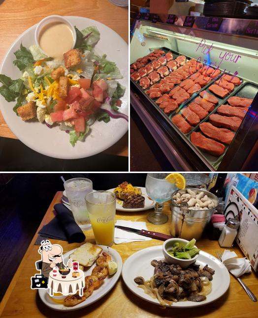 Texas Roadhouse, 11841 71st St in Kenosha Restaurant menu and reviews