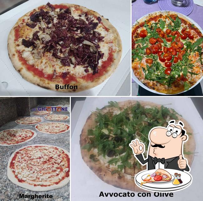 Prenditi una pizza a Pizzeria Dal Ghiottone