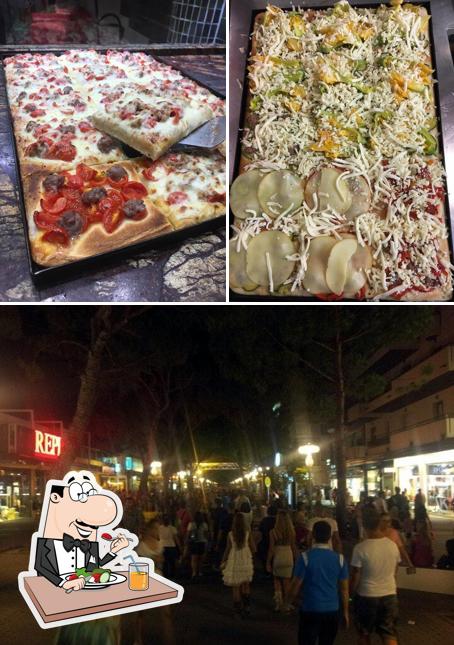 Tra le varie cose da pizzeria DEL VIALE (PICCANTI PER PASSIONE) si possono trovare la cibo e interni