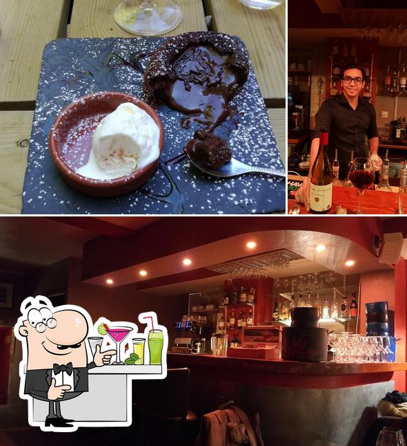 La photo de la comptoir de bar et intérieur concernant Chez Les Frangins