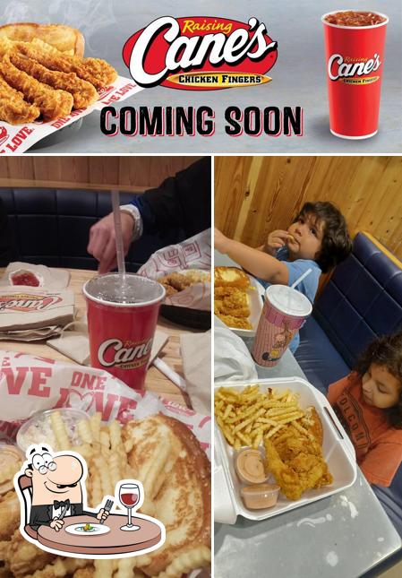 Raising Cane's Chicken Fingers, 5850 N 7th St in Phoenix Restaurant