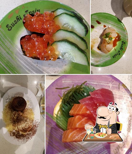 Platos en Sushi Train Treasure Cove