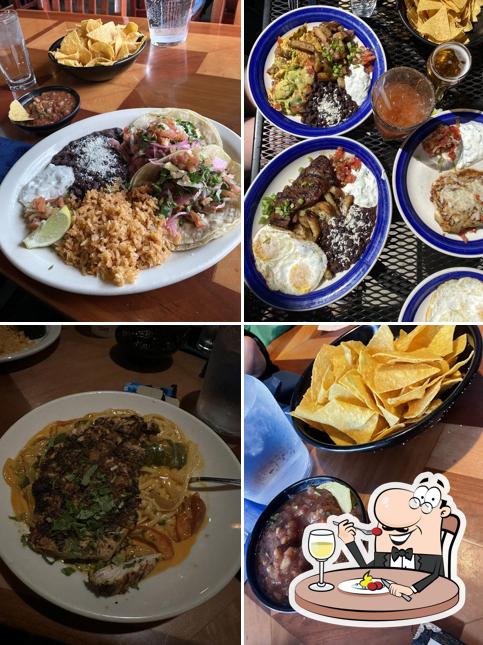 Azul Restaurant & Lounge in Mill Creek Restaurant menu and reviews