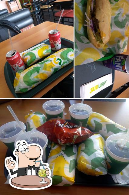 A ilustração do SUBWAY’s bebida e comida