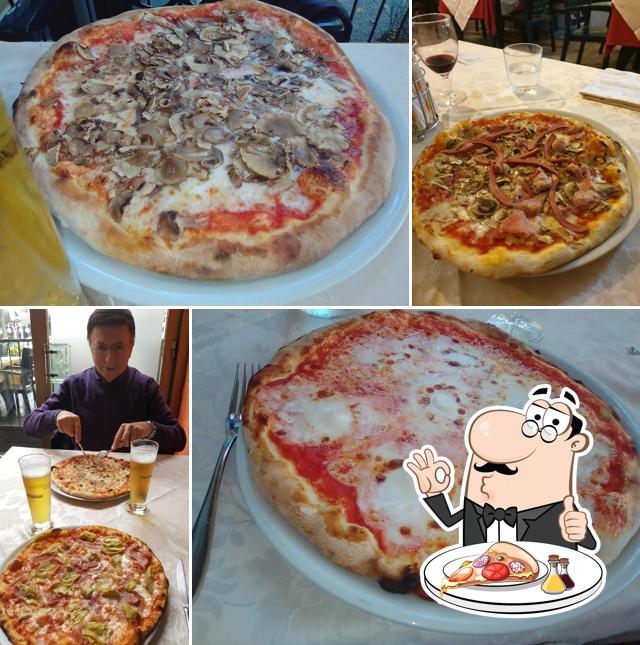 Order pizza at Ristorante Pizzeria Bel Sit Salsomaggiore Terme
