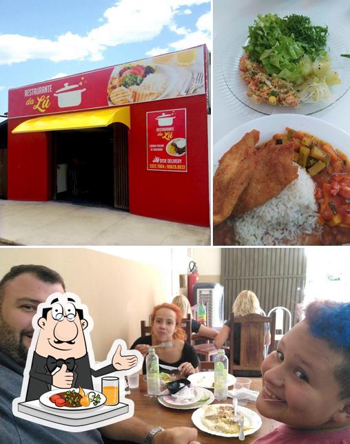 Entre diversos coisas, comida e mesa de jantar podem ser encontrados no Restaurante da Lú 2