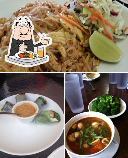 Thai Plate, 145 Glenwood St in Jackson Restaurant menu and reviews