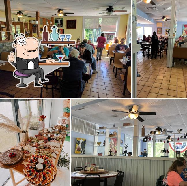 Peter's Pancakes & Waffles, 1384 Tsali Blvd in Cherokee Restaurant