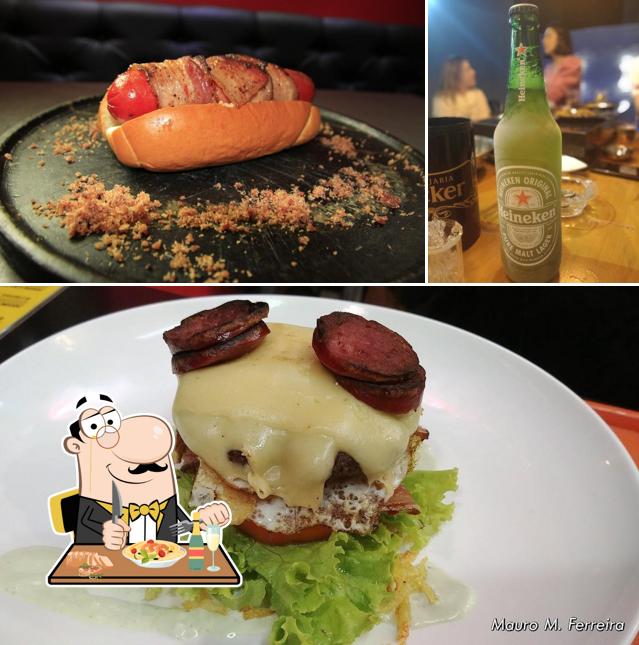 Esta é a imagem apresentando comida e cerveja no John Burger