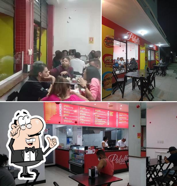 O interior do Palatto Lanches