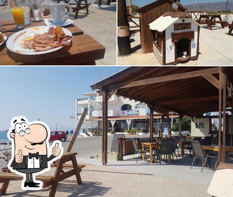 banana beach bar, Kardámaina Restaurant reviews