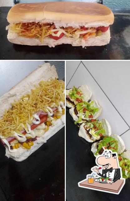 Comida em Hot dog do gigante